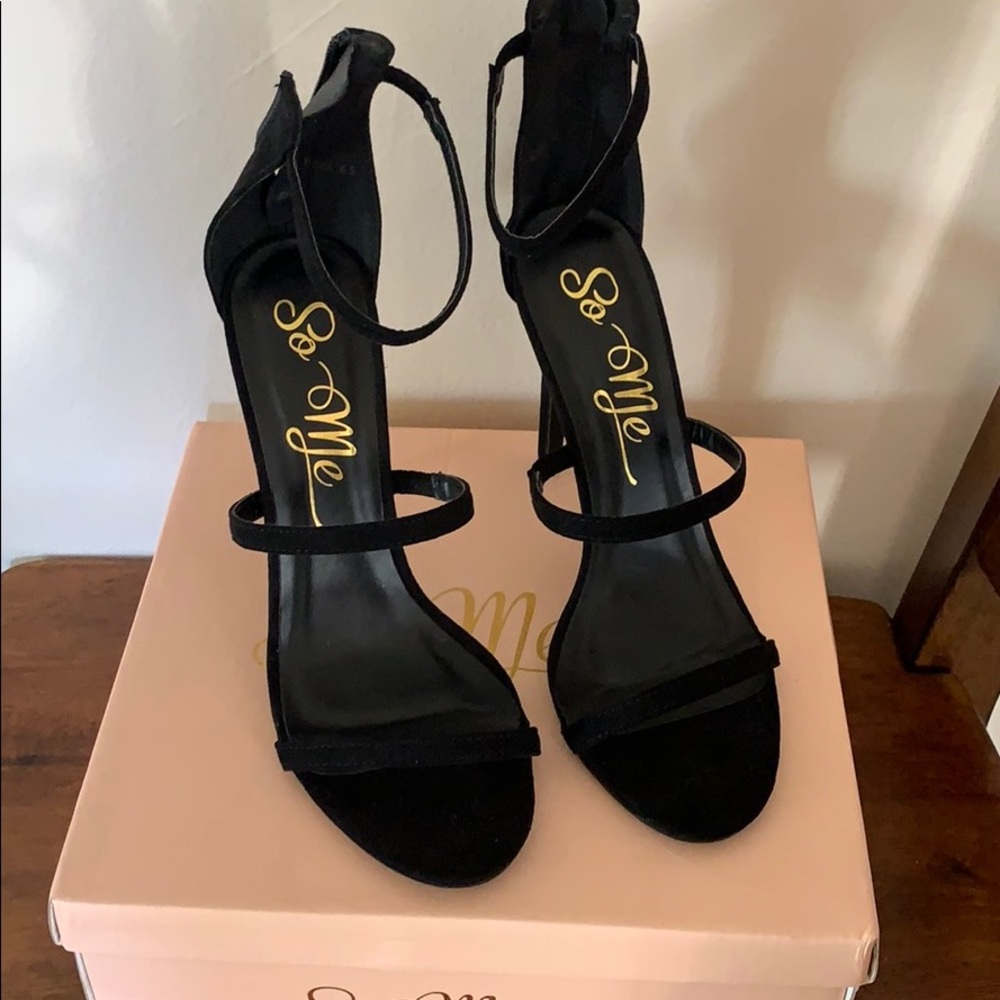 Black saddles heels.